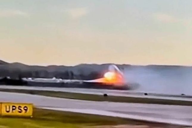 Avión de carga de UPS se estrelló tras despegar en Kentucky