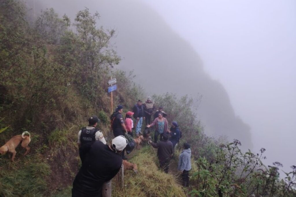 ecuador 221 bsqueda-intensa-por-nino-perdido-en-cerro-punay.ecuador221.com_.ec_ Búsqueda intensa por niño perdido en cerro Puñay