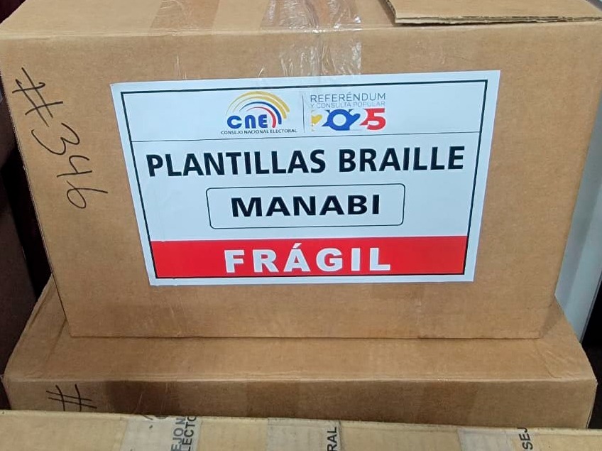 cne-manabi-recibio-senaletica-electoral-y-plantillas-braille-para-el-referendum-ecuador221.com_.ec_ CNE Manabí recibió señalética electoral y plantillas braille para el Referéndum