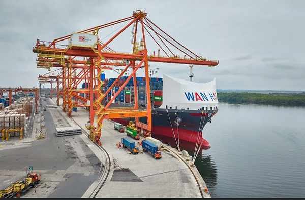 contecon-guayaquil-opera-la-mayor-recalada-de-contenedores-ecuador221.com_.ec_ Contecon Guayaquil opera la mayor recalada de contenedores