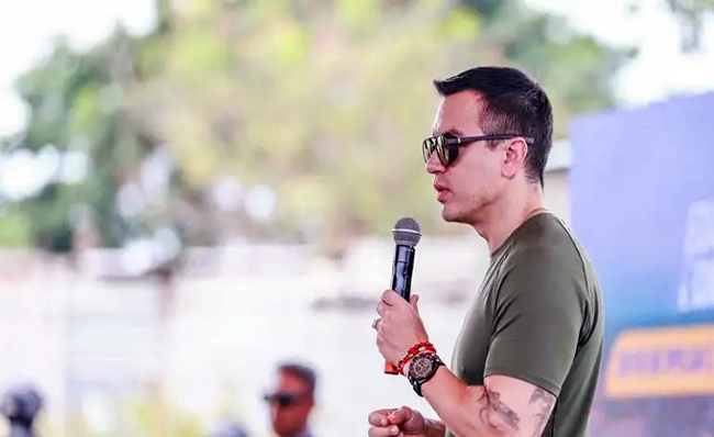 Daniel Noboa destaca baja del riesgo país cerca de la consulta popular