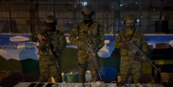 ecuador 221 ejercito-decomisa-objetos-prohibidos-en-crceles-de-chimborazo-y-bolvar.ecuador221.com_.ec_ Ejército decomisa objetos prohibidos en cárceles de Chimborazo y Bolívar