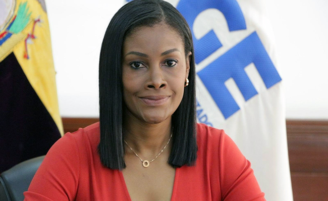 ecuador 221 exfiscal-diana-salazar-se-postularia-a-la-asamblea-constituyente-ecuador221.com_.ec_ Exfiscal Diana Salazar se postularía a la Asamblea Constituyente