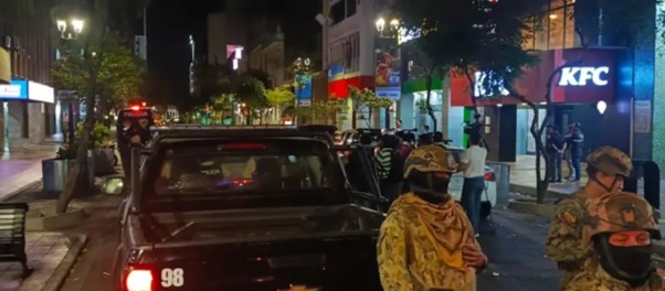 ecuador 221 falsa-bomba-gener-cierre-de-la-avenida-9-e-octubre-en-guayaquil.ecuador221.com_.ec_ Falsa bomba generó cierre de la avenida 9 de Octubre en Guayaquil