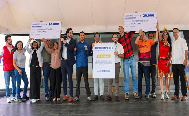 Gobierno entrega capital semilla para fomentar la agroindustria