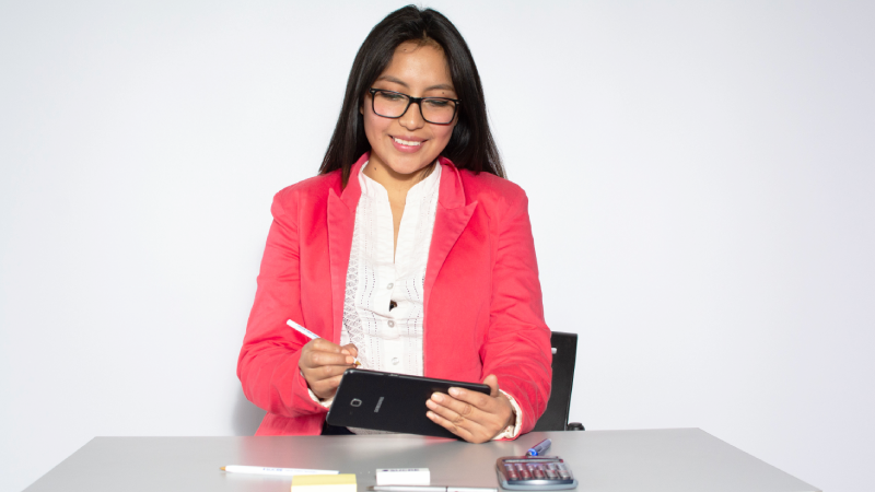 ecuador 221 gobierno-impulsa-becas-nacionales-para-mujeres-tcnicas.ecuador221.com_.ec_ Gobierno impulsa becas nacionales para mujeres técnicas