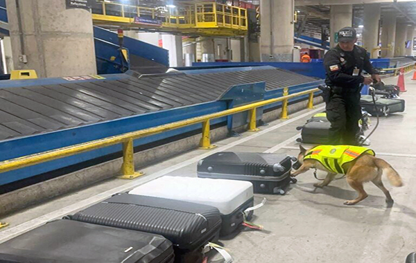 ecuador 221 hallan-20-kilos-de-cocaina-impregnadas-en-ropa-en-aeropuerto-de-quito-ecuador221.com_.ec_ Hallan 20 kilos de cocaína impregnadas en ropa en Aeropuerto de Quito