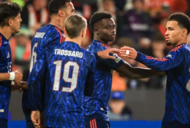 Hincapié celebra y Pacho sufre en Champions League