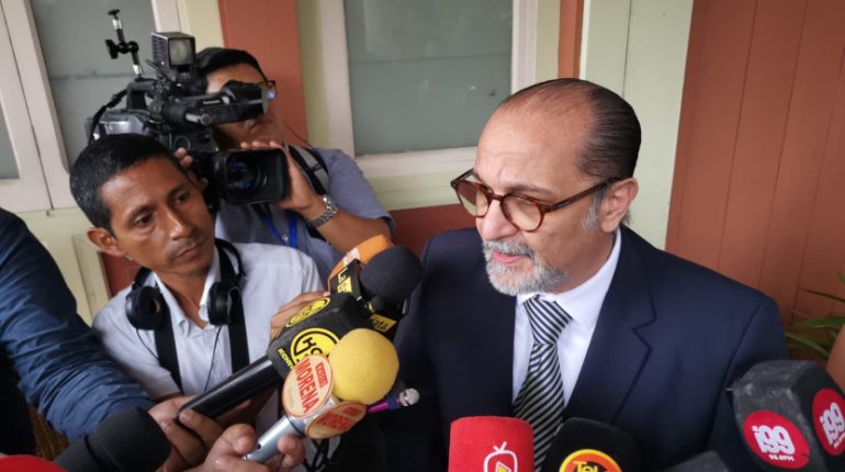 Humberto Plaza deja su cargo como gobernador del Guayas