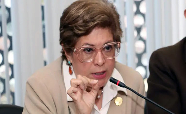 Ivonne Núñez es la primera baja en el gabinete de Noboa