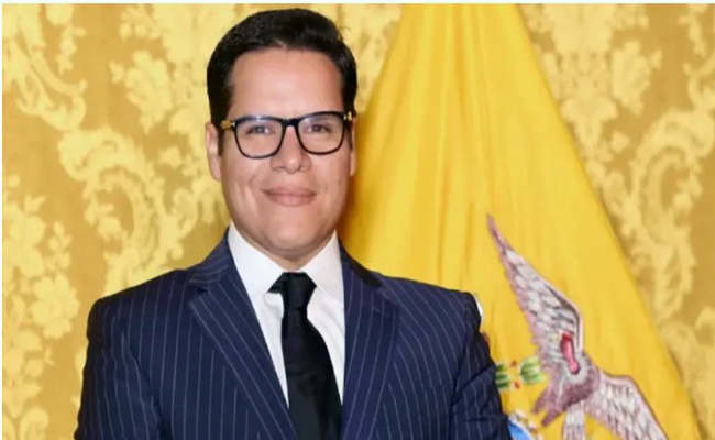 José Neira revela que el viaje del presidente Noboa a EEUU fue por temas de seguridad