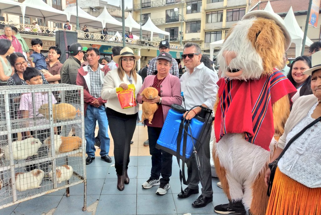 ecuador 221 ms-de-22-asociaciones-participaron-en-el-xi-festival-del-cuy-azogues-2025.ecuador221.com_.ec_ Azogues celebró su independencia con el XI Festival del Cuy