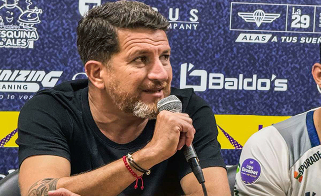 patricio-urrutia-dejo-el-delfin-de-manta-ecuador221.com_.ec_ Patricio Urrutia dejó el Delfín de Manta