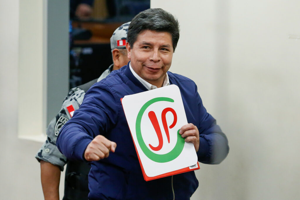 ecuador 221 pedro-castillo-recibe-condena-de-11-anos-y-5-meses-de-prision.ecuador221.com_.ec_ Pedro Castillo recibe condena de 11 años y 5 meses de prisión