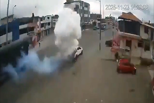 pelileo-explosion-de-pirotecnia-dejo-cuatro-heridos-ecuador221.com_.ec_ Pelileo: Explosión de pirotecnia dejó cuatro heridos