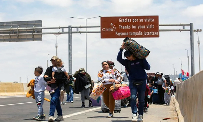 Perú declara estado de emergencia en la frontera con Chile