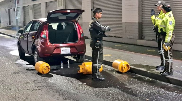 Policía frustra atentado con coche bomba en el norte de Quito
