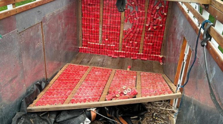 Policía intercepta camión con dinamita rumbo a Colombia