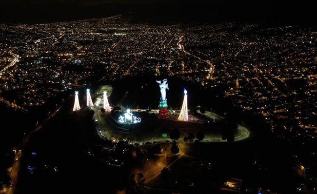 Quito: Instalan el pesebre gigante en El Panecillo