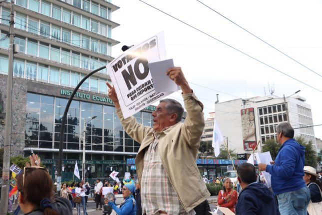 Sindicatos y gremios marchan por el No en la consulta popular