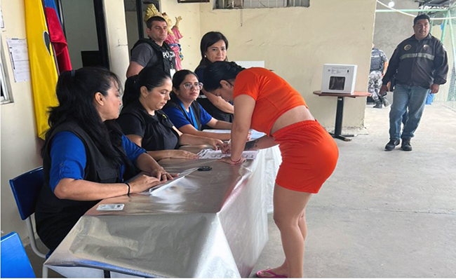 ecuador 221 voto-anticipado-95-personas-privadas-de-la-libertad-sufragaron-hoy-ecuador221.com_.ec_ Voto anticipado: 95 personas privadas de la libertad sufragaron hoy