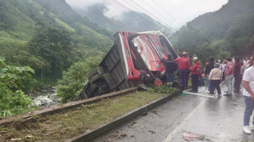 accidente-en-aloag-deja-un-muerto-y-heridos.ecuador221.com_.ec_ Accidente en Alóag deja un muerto y heridos