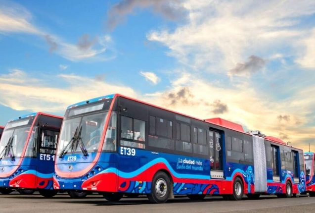 Contraloría detecta perjuicio millonario en compra de trolebuses eléctricos