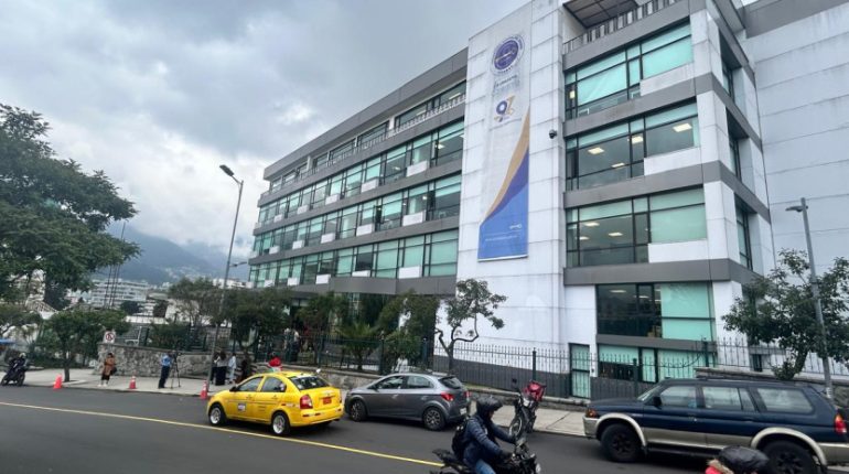 Contraloría rechaza ataques del alcalde Zamora por blindado