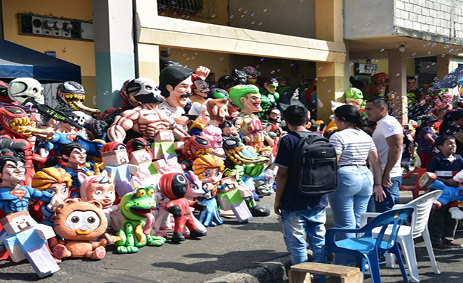 Corredores navideños y de monigotes reactivarán el comercio local