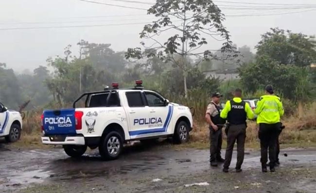 Cuatro personas fueron asesinadas dentro de un carro por sicarios