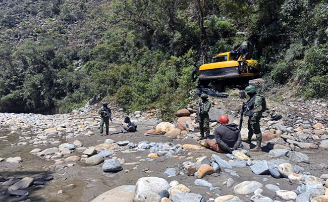 ejercito-dio-golpe-a-la-mineria-ilegal-en-el-canton-sigsig-ecuador221.com_.ec_ Ejército dio golpe a la minería ilegal en el cantón Sigsig