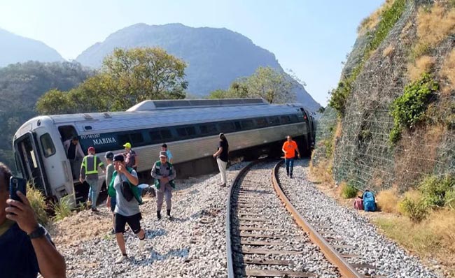 En México se descarriló Tren Interoceánico con 241 pasajeros