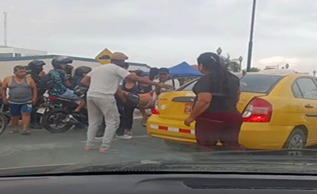 estudiante-resulta-herido-en-ataque-a-bala-cerca-del-ecu-911-ecuadoir221.com_.ec_ Estudiante resulta herido en ataque a bala cerca del ECU-911