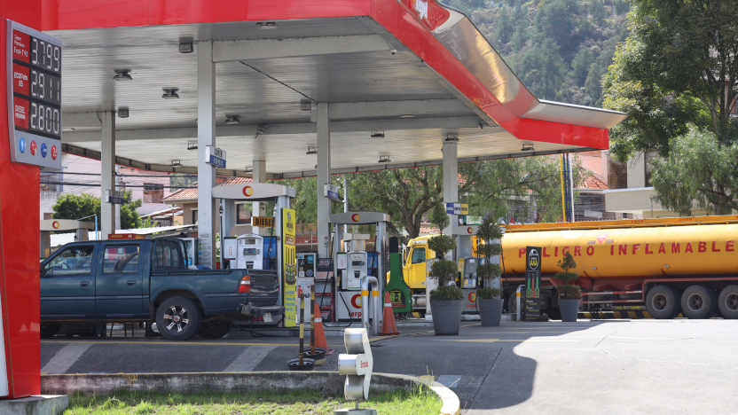 ecuador 221 gasolinas-extra-y-ecopas-bajan-deprecio-desde-el-jueves.ecuador221.com_.ec_ Gasolinas Extra y Ecopaís bajan de precio desde el jueves