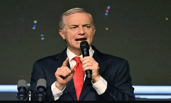 ecuador 221 jose-antonio-kast-cierra-campanna-prometiendo-devolver-el-orden-y-la-seguridad-a-chile-ecuador221.com_.ec_ José Antonio Kast cierra campaña prometiendo devolver el "orden y la seguridad" a Chile