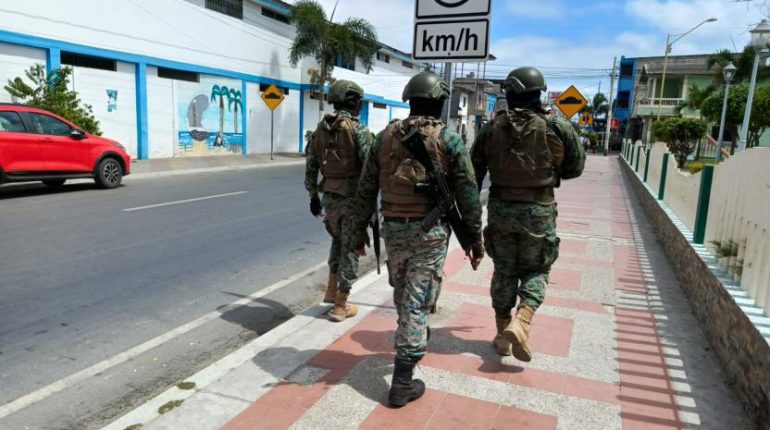 Juez ordena prisión preventiva a seis militares