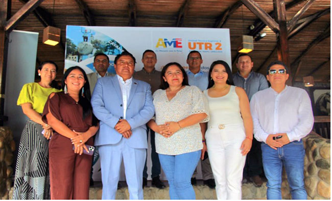 ecuador 221 ligia-caiza-fue-reelegida-como-presidenta-de-la-regional-2-de-ame-ecuador221.com_.ec_ Ligia Caiza fue reelegida como presidenta de a Regional 2 de AME