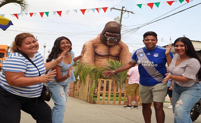 Los corredores y la Ruta de los Monigotes, una galería a cielo abierto