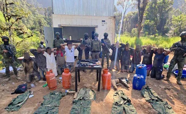 ecuador 221 mineria-ilegal-siete-detenidos-en-operativo-militar-ecuador221.com_.ec_ Minería ilegal: Siete detenidos en operativo en Santo Domingo