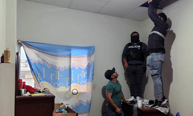 ecuador 221 operativo-apolo-32-deja-30-detenidos-y-pirotecnia-decomisada-en-guayaquil-ecuador221.com_.ec_ Operativo Apolo 32 deja 30 detenidos y pirotecnia decomisada en Guayaquil