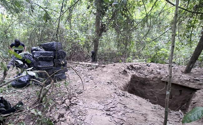 policia-hallo-tres-toneladas-de-droga-ocultas-en-finca-de-montecristi-ecuador221.com_.ec_ Policía halló tres toneladas de droga ocultas en una finca en Montecristi