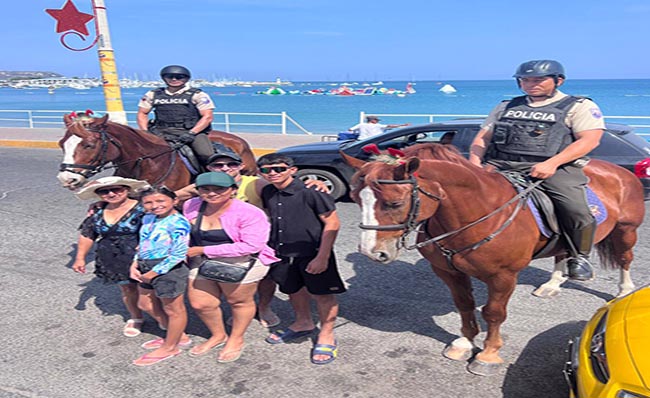 policia-montada-realiza-patrullajes-de-seguridad-ecuador221.com_.ec_ Policía Montada realiza patrullajes de seguridad