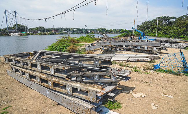 ecuador 221 prefectura-del-guayas-desmonta-puente-gonzalo-icaza-cornejo-ecuador221.com_.ec_ Prefectura del Guayas desmonta puente Gonzalo Icaza Cornejo