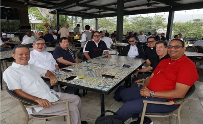 Sacerdotes de Guayaquil participaron en jornada de integración