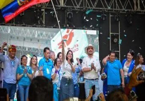 Gabriela Rivadeneira regresa al país en medio de una crisis interna en la RC