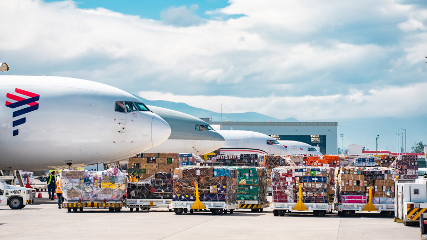 aeropuerto-de-quito-inicia-envios-floricolas-por-san-valentin.ecuador221.com_.ec_ Aeropuerto de Quito inicia envíos florícolas por San Valentín
