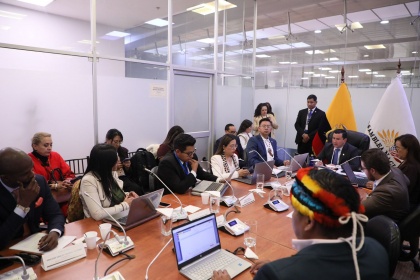 Asamblea fiscaliza transporte municipal por matrículas irregulares