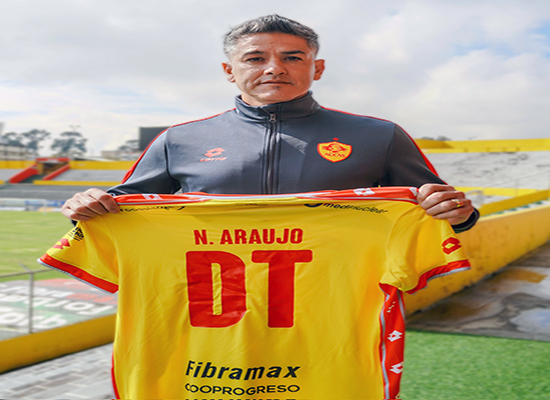 Aucas oficializó a Norberto Araujo para la temporada 2026
