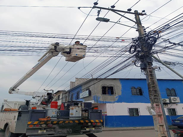 ecuador 221 cnel-ejecuta-trabajos-de-mantenimiento-correctivo-en-guayas-y-los-rios-ecuador221.com_.ec_ CNEL ejecuta trabajos de mantenimiento correctivo en Guayas y Los Ríos