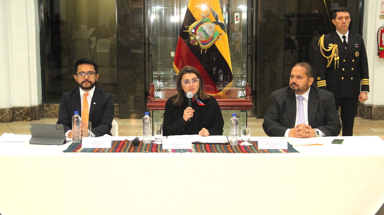 gobierno-activa-plan-nacional-contra-el-dengue-2026.ecuador2221.com_.ec_ Gobierno activa plan nacional contra el dengue 2026